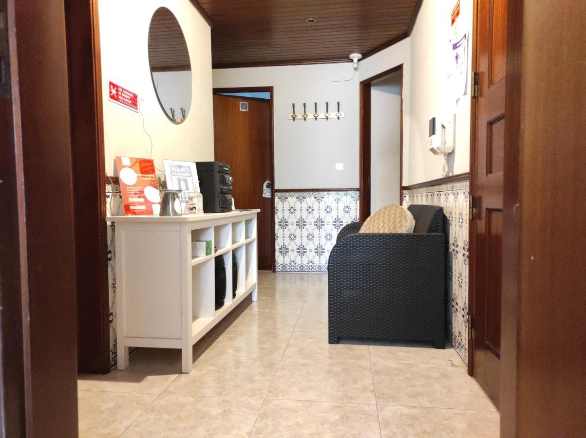 Guest House Patrocinio Corroios Bagian luar foto